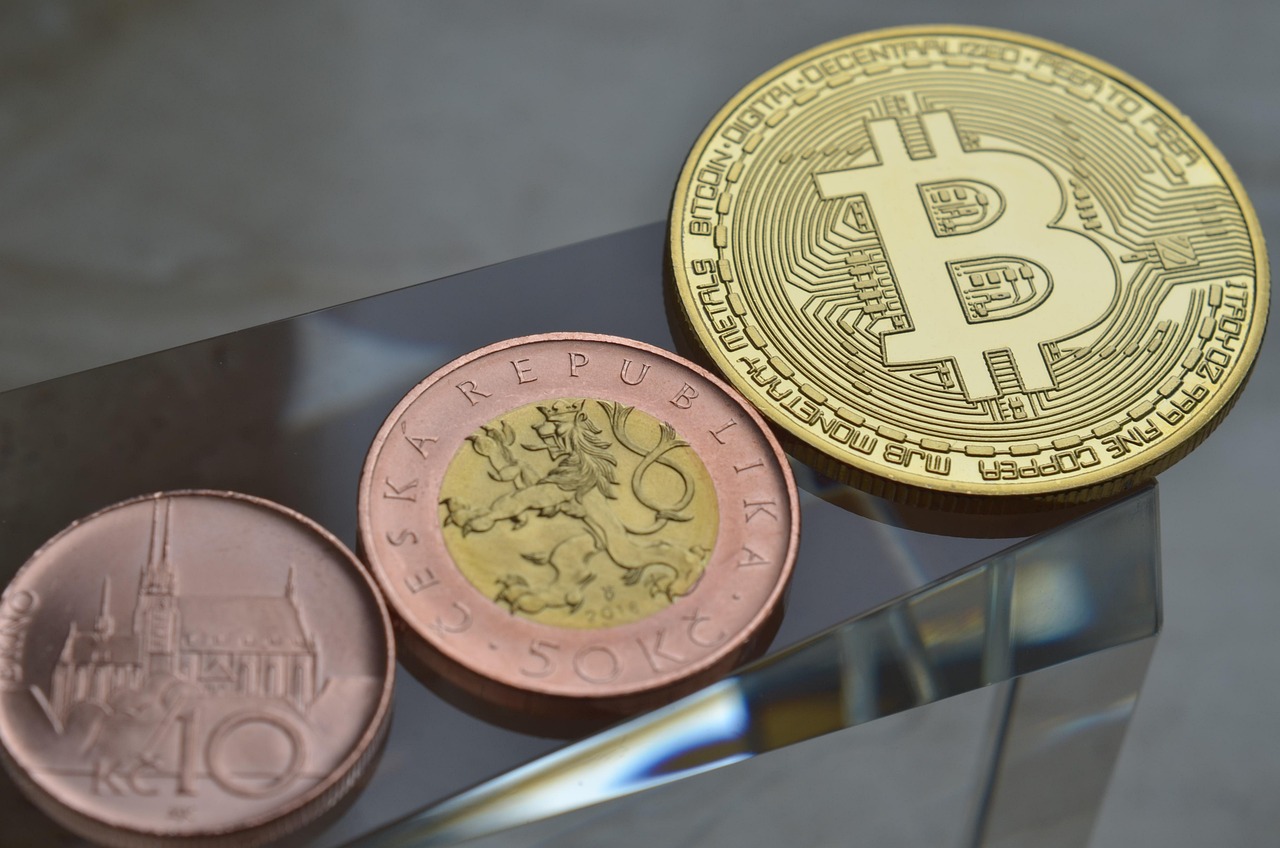 余弦：Hyperliquid上50倍杠杆巨鲸再以452万USDC做多ETH！爆仓价1391美元