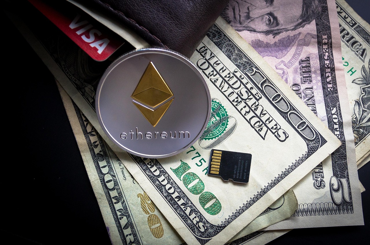 黄金再飙新高！数据：比特币通常在100~150天内跟进拉涨